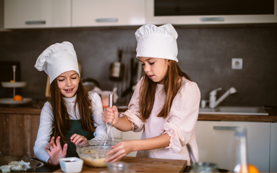 Girls in the kitchen